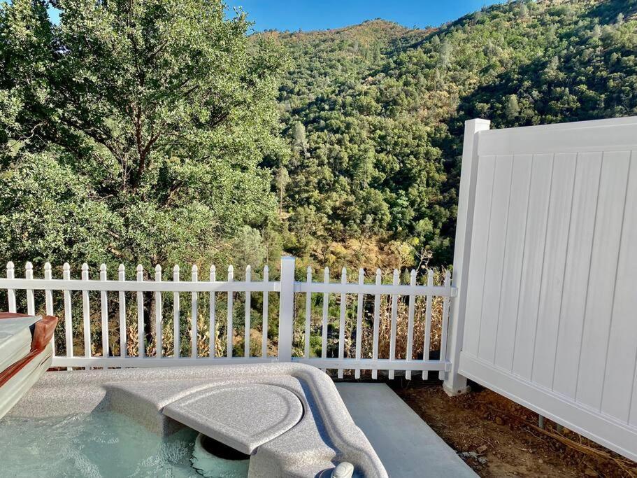 Eagle Nest River Views Hot Tub Games Sleeps 6 Villa Ahwahnee Exterior photo